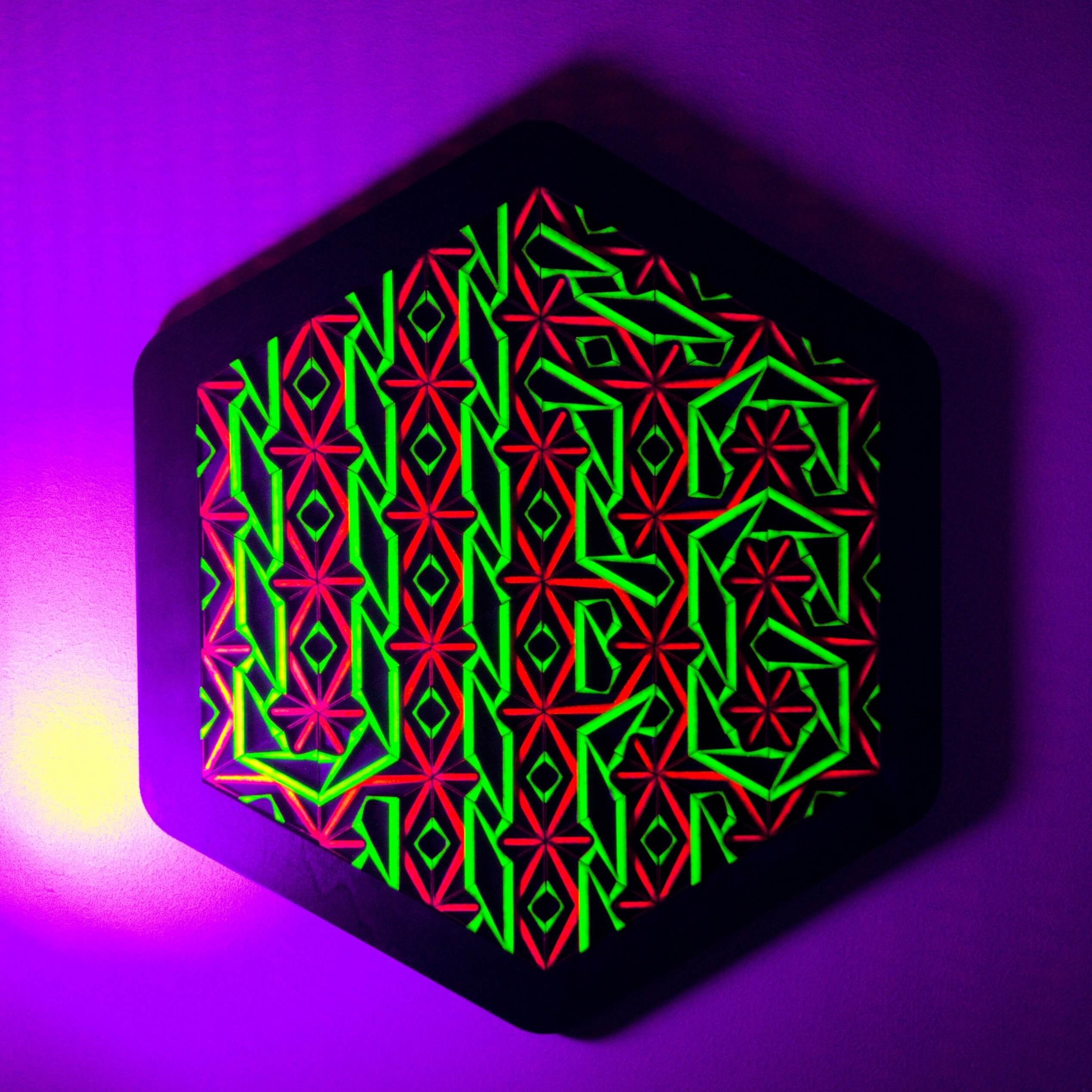 Fractal Instruments - Fragmentum Primum: Hexagonal fractal artwork with intricate triangular patterns